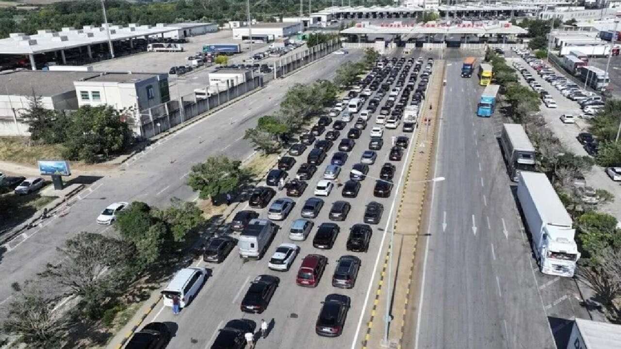 Gurbetçilerin Avrupa'ya dönüş yolculuğu sürüyor