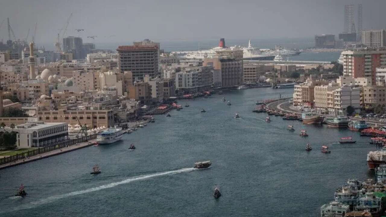 BAE'nin İran'la 30 milyar dolarlık ticareti askıya alması Tahran'ın önemli bir dış ticaret kanalını kapatıyor