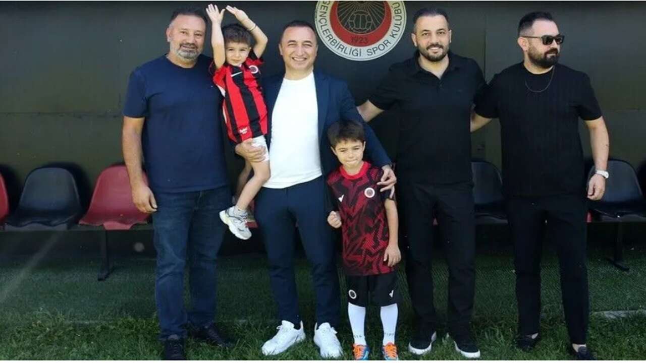 Gençlerbirliği, Fenerbahçe maçında forması çıkarılan çocuğu tesislerinde misafir etti