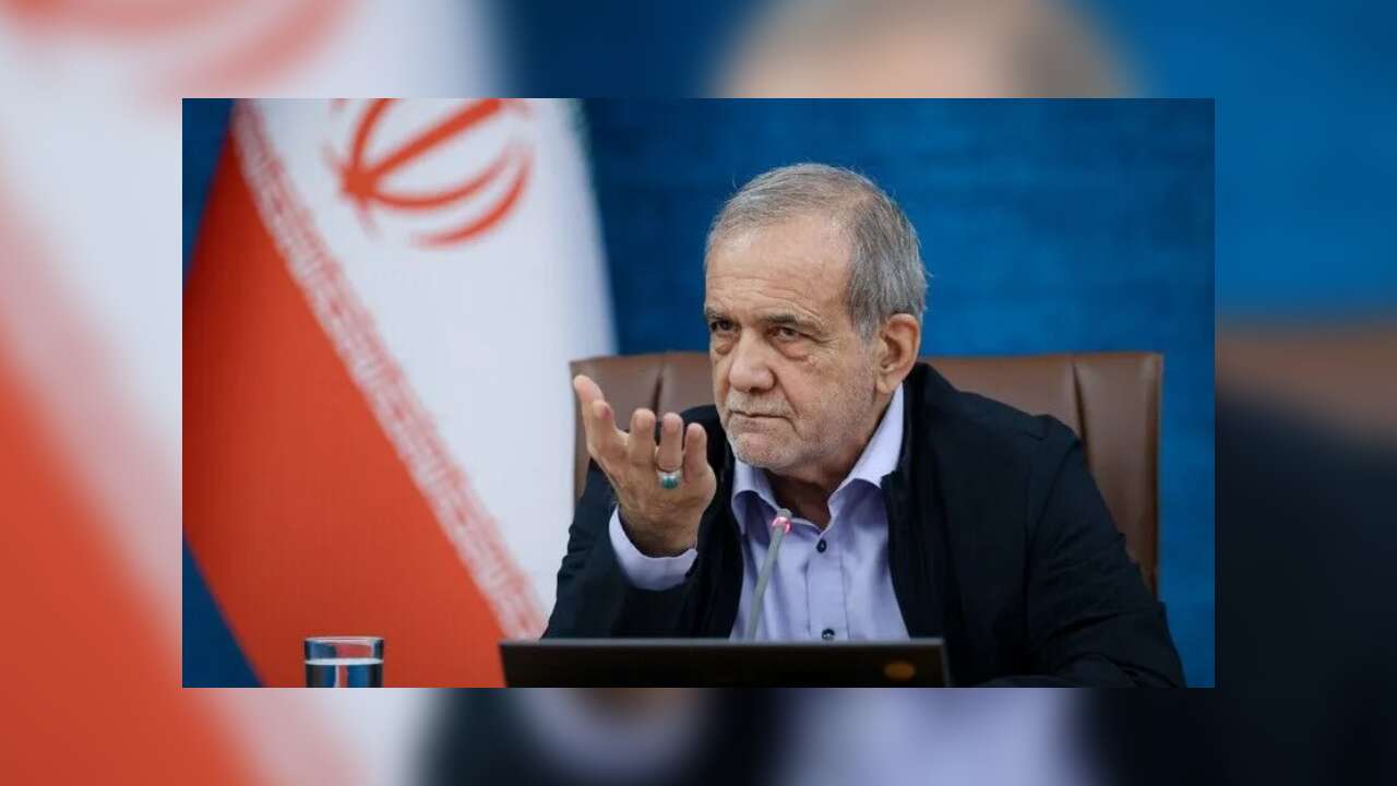 Pezeşkiyan, ekonomik ve askeri anlamda topyekun savaş içinde olduklarını söyledi