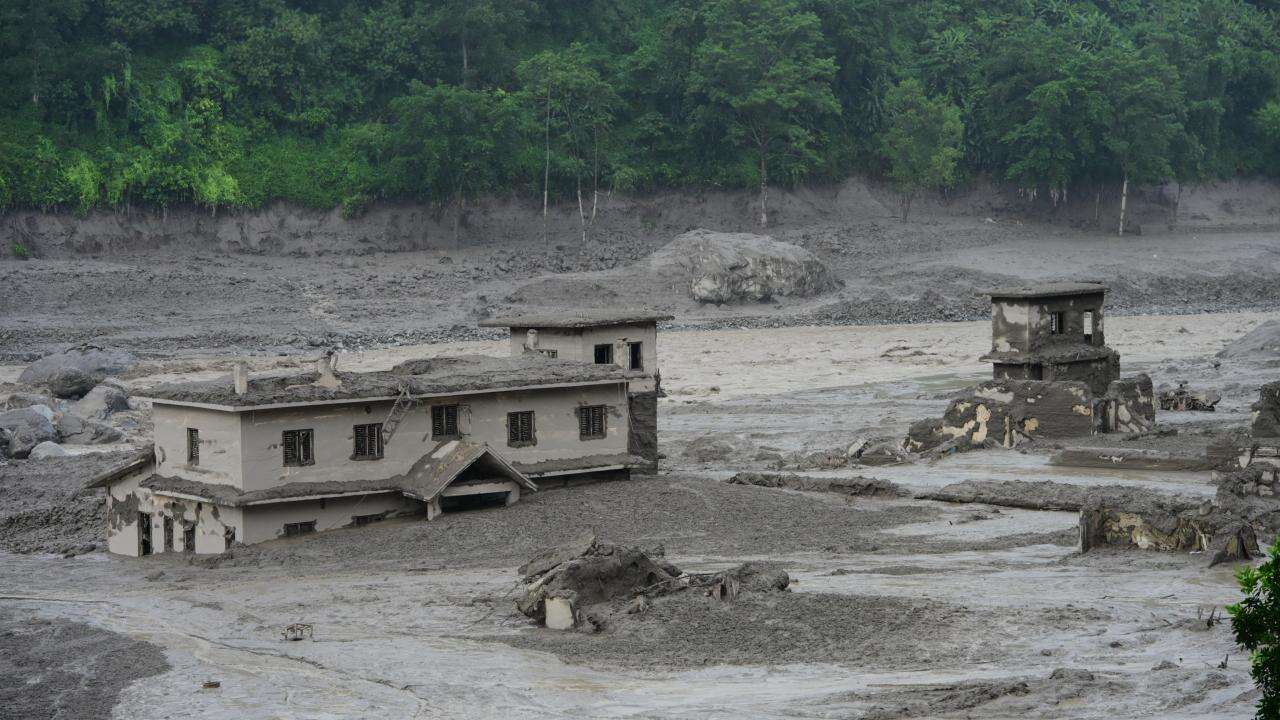 Nepal'deki selde hayatını kaybedenlerin sayısı 162'ye çıktı