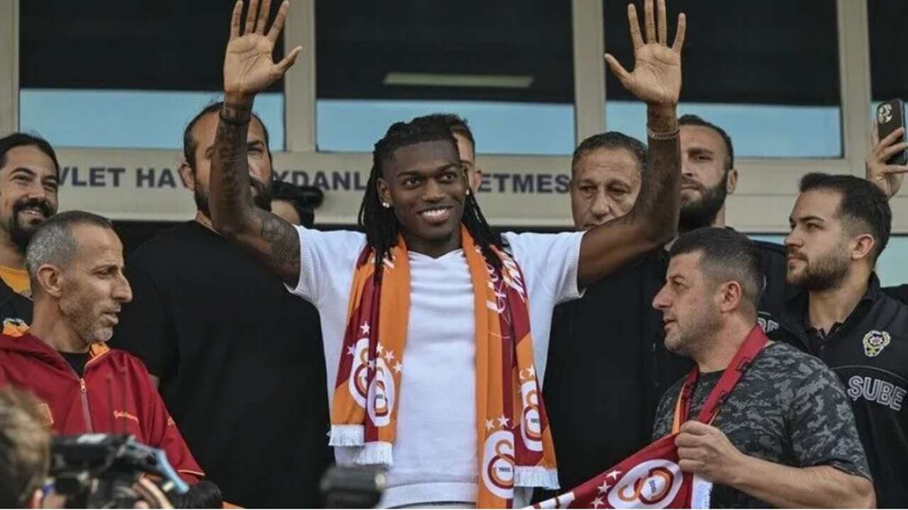 Rafael LEAO, Galatasaray için İstanbul'da..