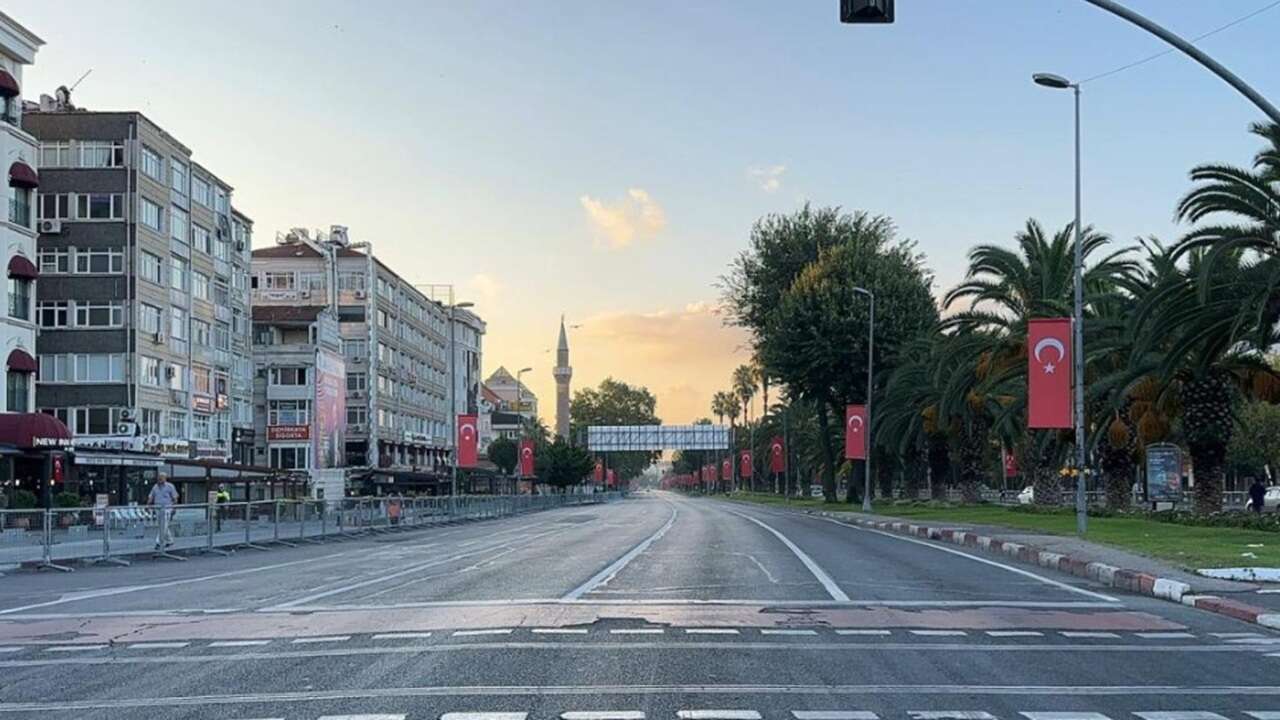 İstanbul'da bazı yollar trafiğe kapatıldı
