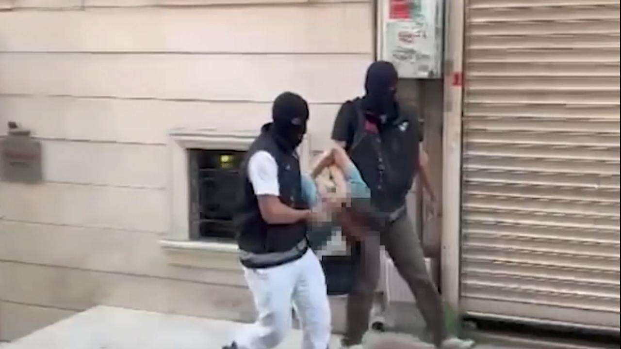 "Uyuşturucu ticareti" suçundan uluslararası seviyede aranan zanlı İstanbul'da yakalandı
