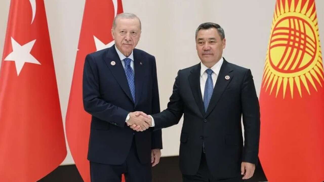 Cumhurbaşkanı Erdoğan, Kırgızistan Cumhurbaşkanı Caparov ile bir araya geldi