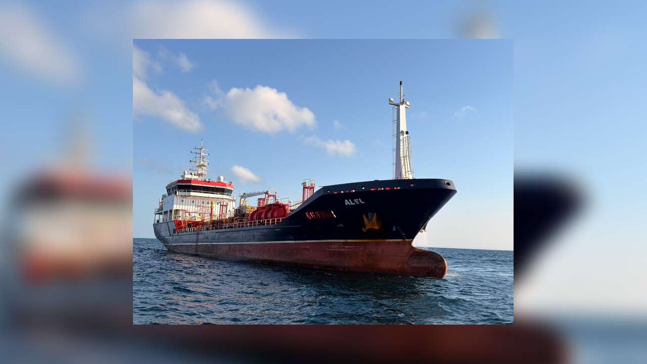 Silivri açıklarında Türk bayraklı 2 gemi çarpıştı!