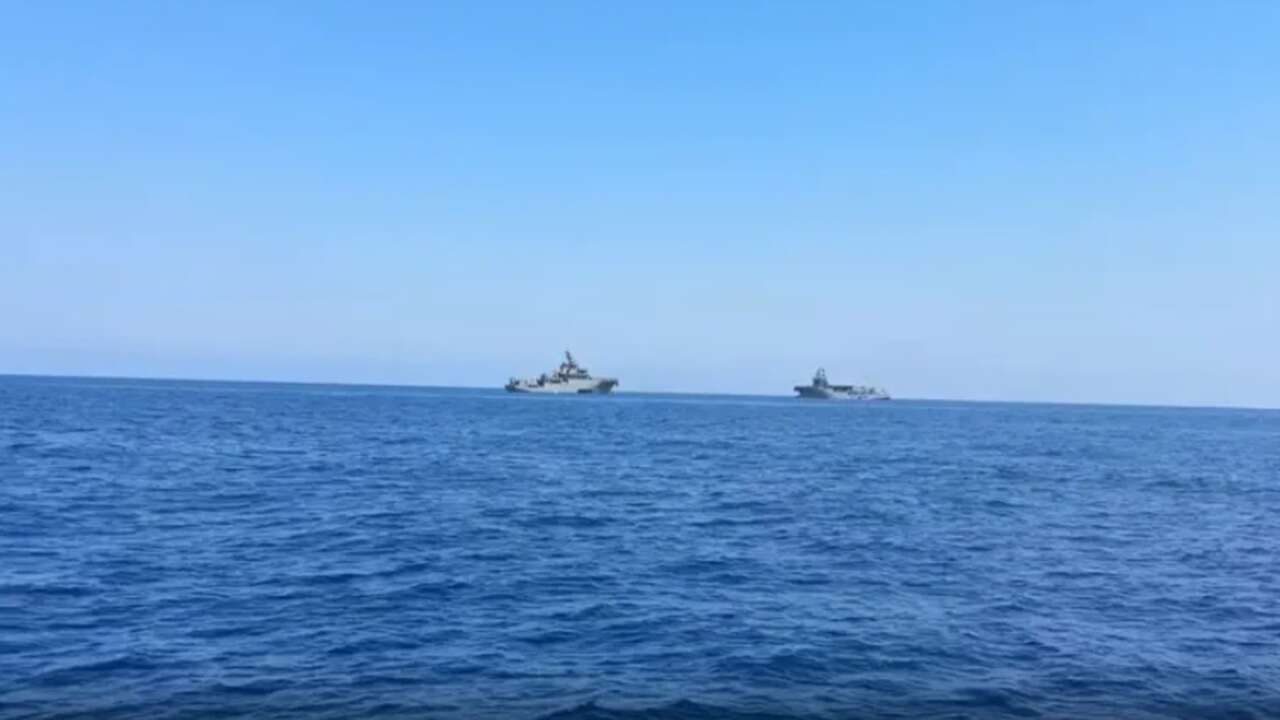 AA, Girne açıklarında batan gemiye ilişkin arama kurtarma çalışmalarını TCG Alemdar'da görüntüledi