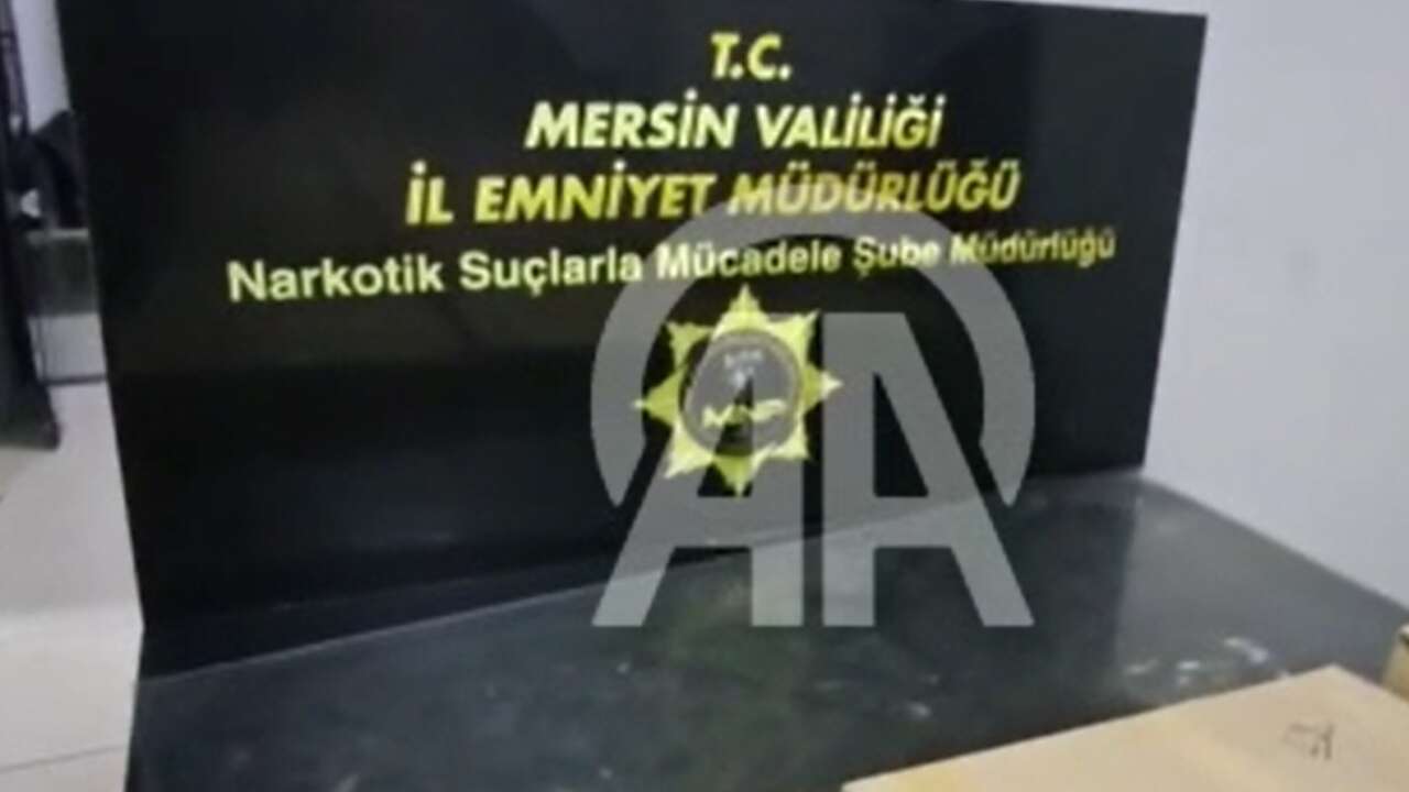 Mersin'de asansör firmasında 2 milyon 296 bin 336 sentetik ecza hapı ele geçirildi