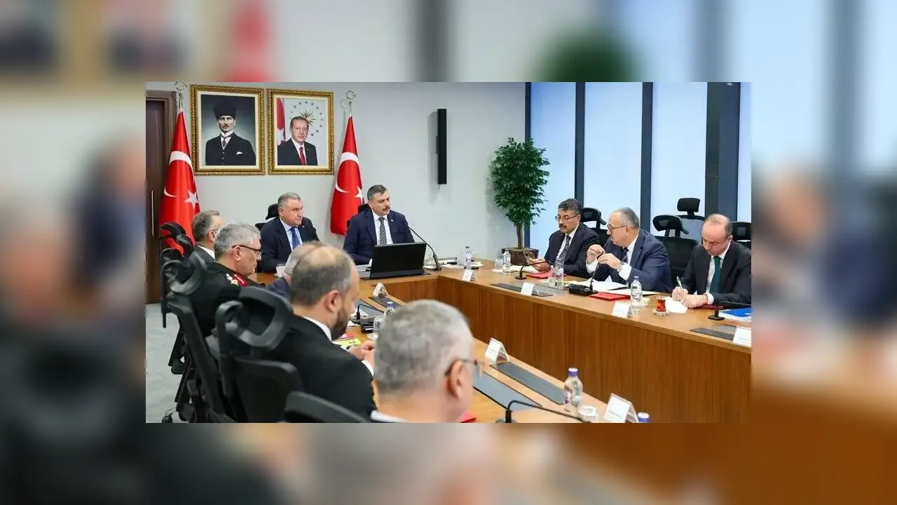Bakanlar Çiftçi ve Bak 81 il valisiyle "Yurt Güvenliği" toplantısına katıldı