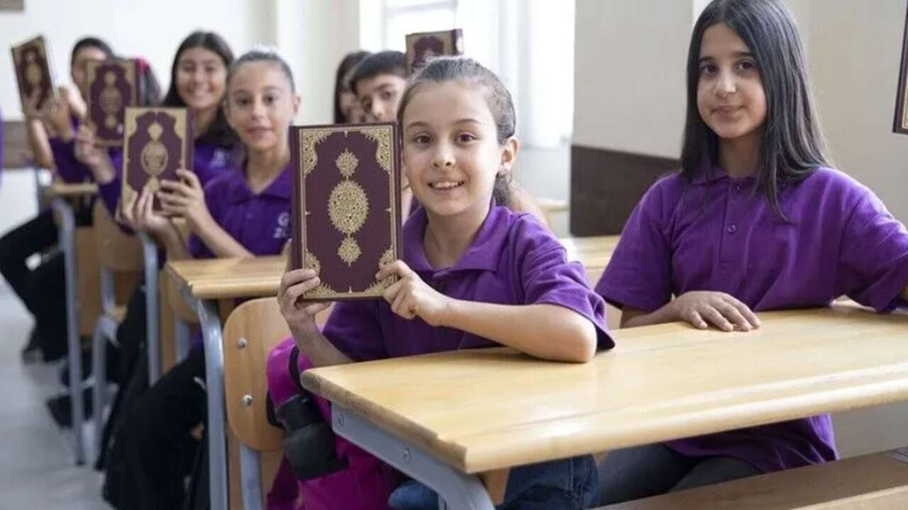 TDV "Kur'an-ı Kerim" dersini seçen öğrencilere Kur'an hediye edecek
