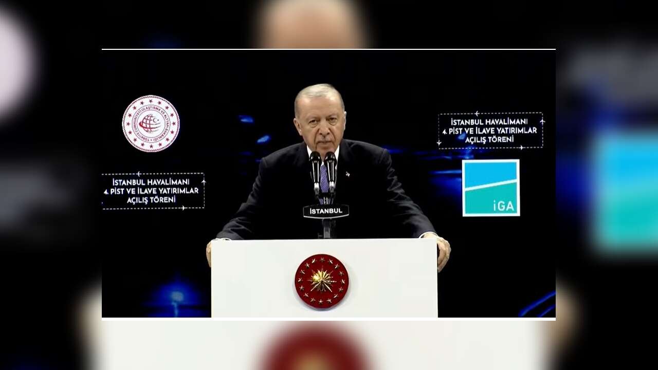 Cumhurbaşkanı Erdoğan: Türkiye'yi yatırımlarla eserlerle hizmetlerle ihya etmek gibi bir gayemiz var