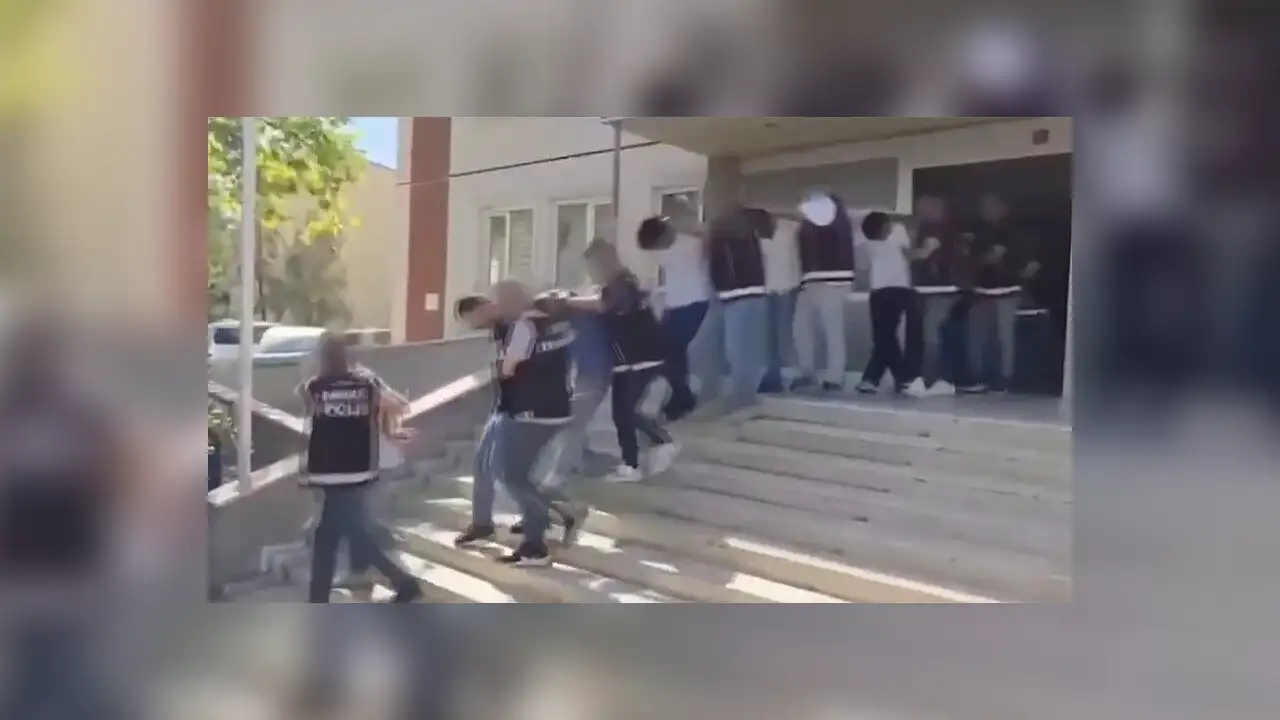 Diyarbakır'da "Sokaklar Güvende" operasyonunda yakalanan 26 zanlı tutuklandı