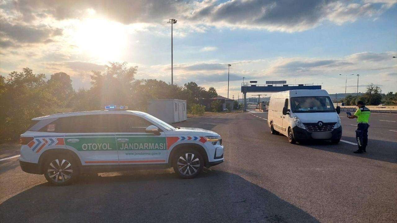 Sakarya'da 2,2 Ton midye ve 156 küçükbaş hayvana el konuldu
