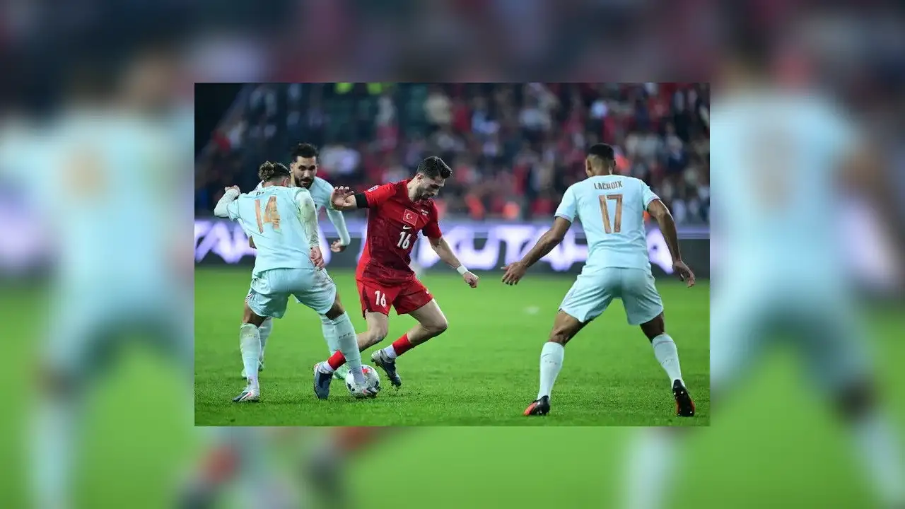 A Milli Futbol Takımı, Fransa'ya mağlup oldu
