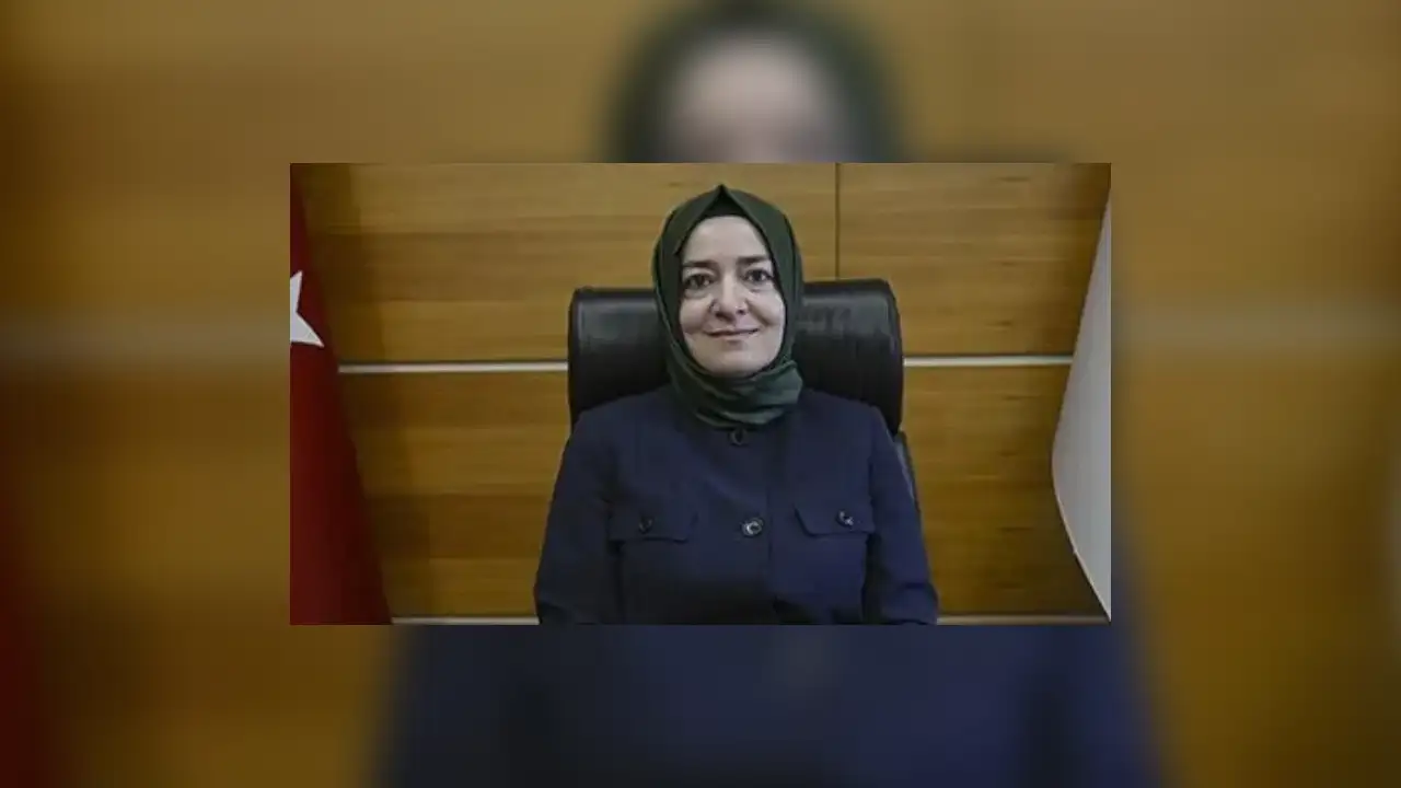AK Parti Genel Başkan Yardımcısı Fatma Betül Sayan Kaya görevinden istifa etti