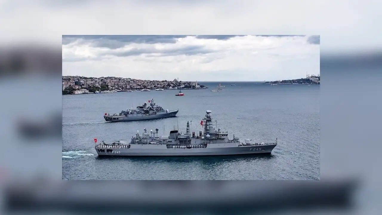 Preveze Deniz Zaferi kapsamında İstanbul Boğazı'ndan geçiş yapıldı