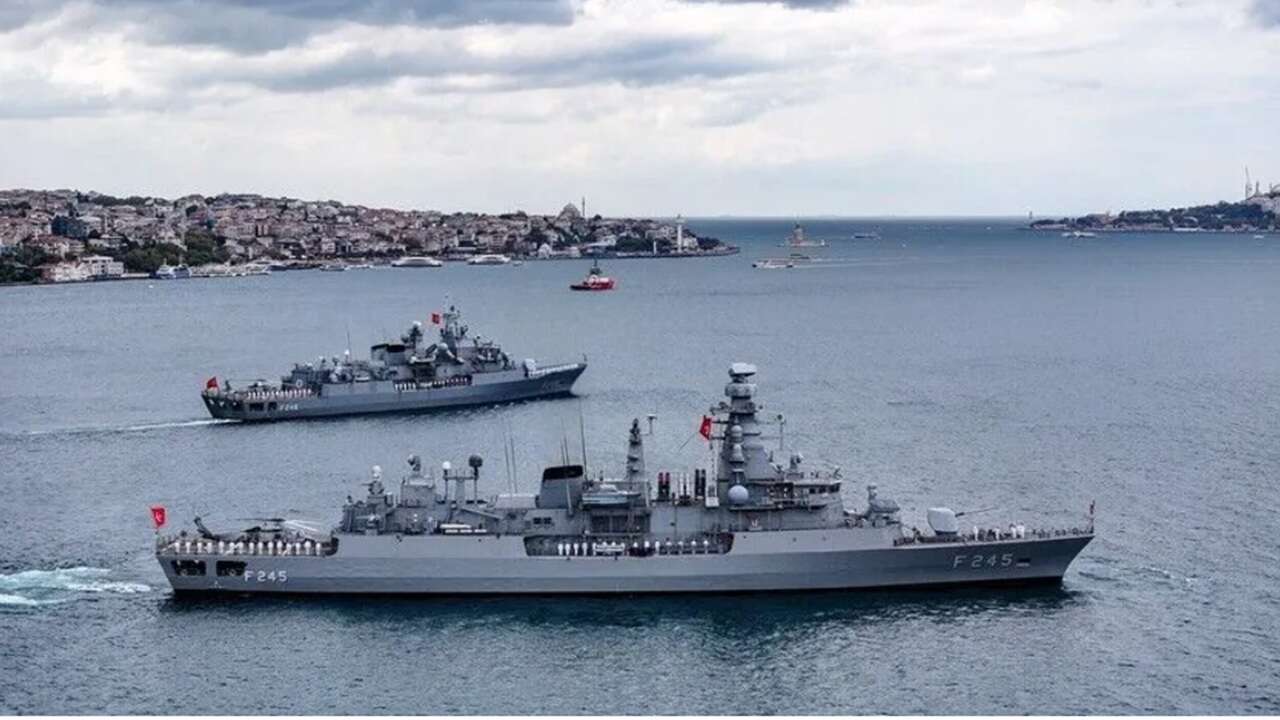 Preveze Deniz Zaferi kapsamında İstanbul Boğazı'ndan geçiş yapıldı