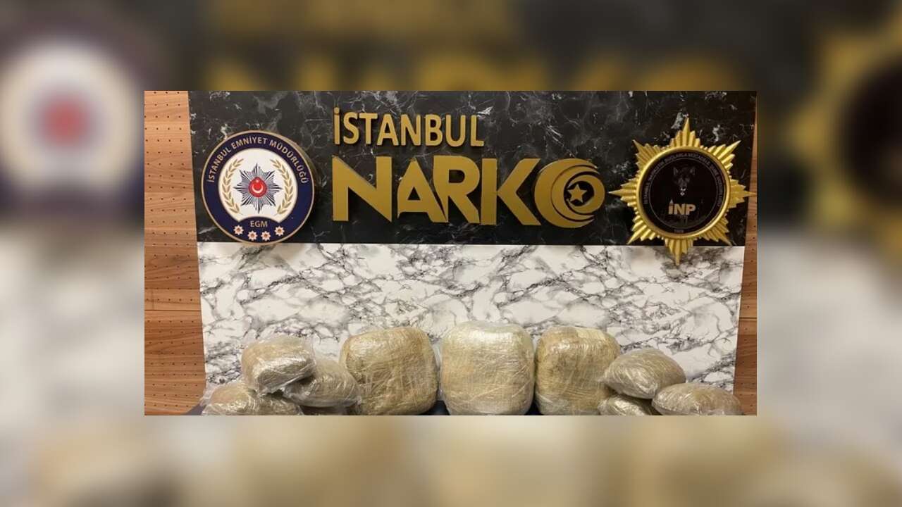 FLAŞŞ / İST'da "ZİNCİR" Operasyonu! 1 Ton 165 kilo uyuşturucu ele geçirildi!