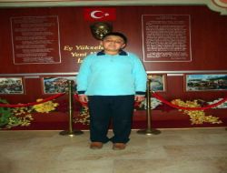 Tenekeden Yaptığı Oyuncak Traktörle Türkiye Birincisi Oldu