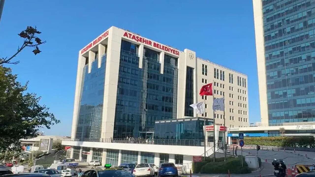 Ataşehir Belediyesi'ne yönelik operasyonda 13 şüpheli gözaltına alındı