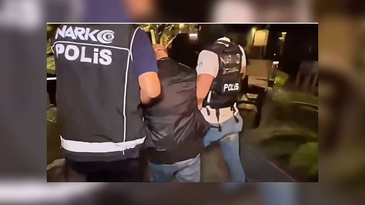 Operasyonlarda 985 kg uyuşturucu madde ve 1 Milyon 537 Bin 667 adet Uyuşturucu Hap Yakalandı