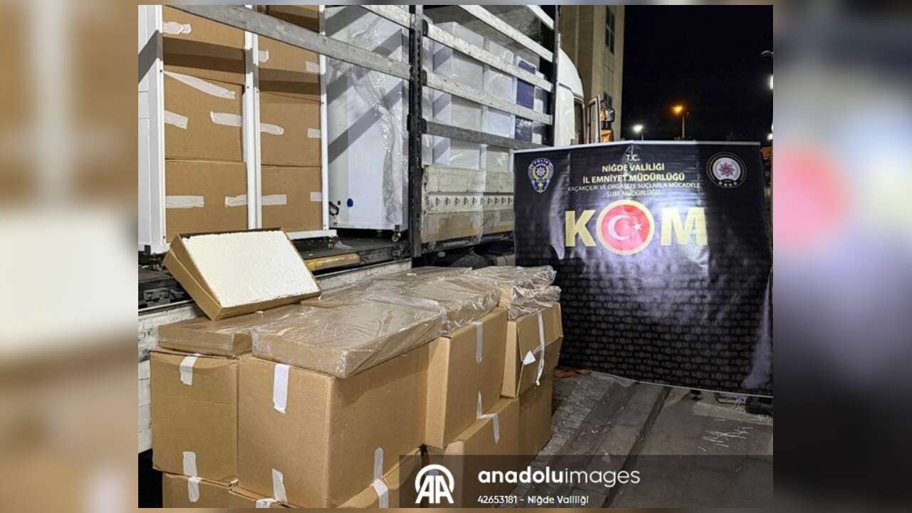 Niğde'de 1 MİLYON 900 BİN doldurulmuş makaron ele geçirildi
