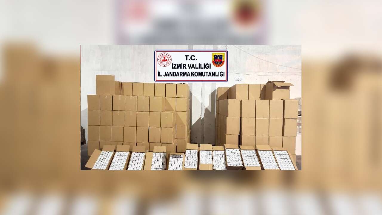 İzmir'de kaçak makaron operasyonu