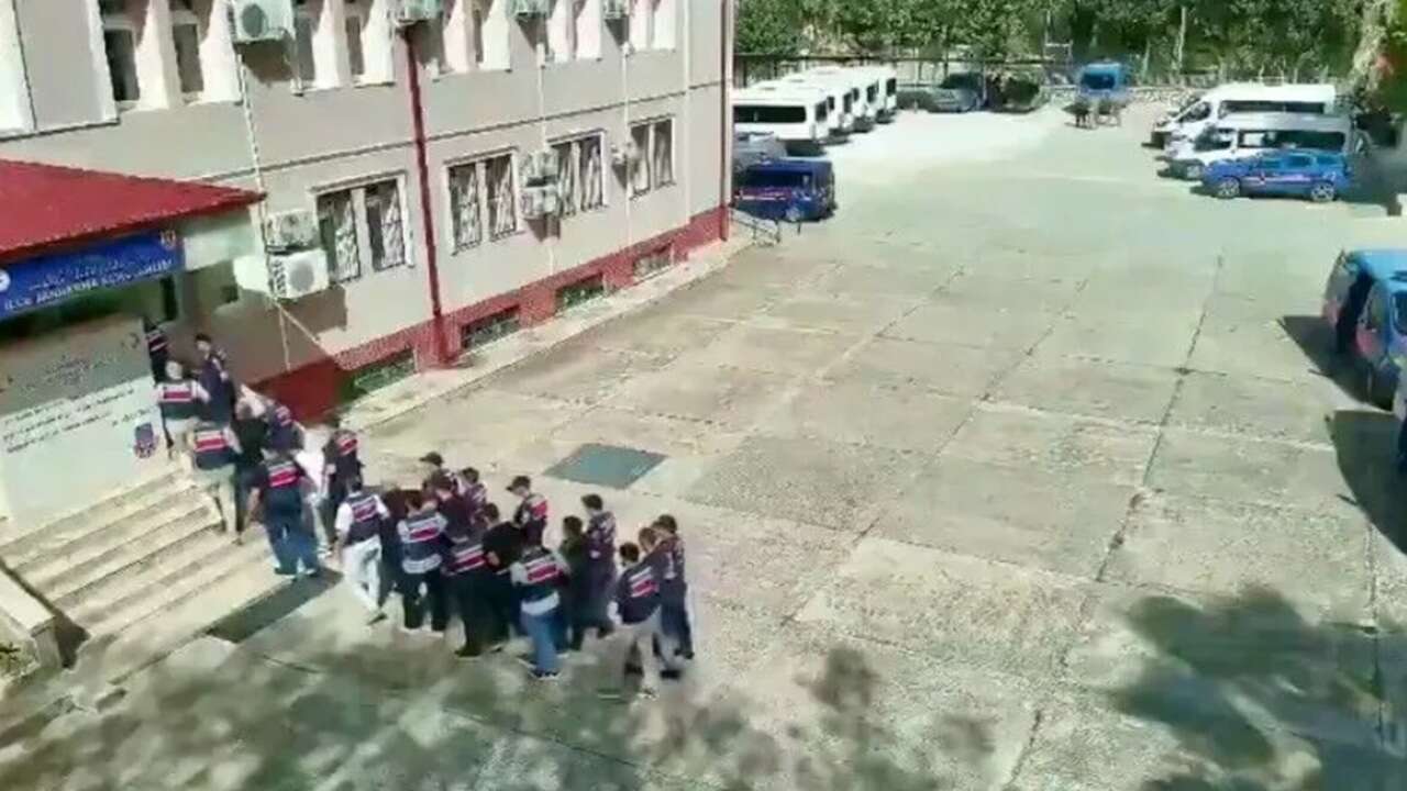 8 İlde yasa dışı bahis suçuna yönelik operasyonlarda 59 şüpheli yakalandı