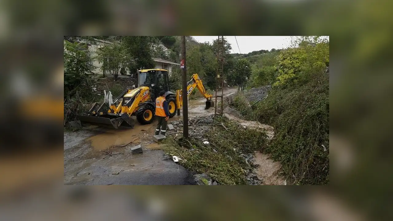 İstanbul'da sağanağın ardından hasarın izleri siliniyor