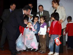 Mersin'de 917 Çocuğa Oyuncak Dağıtıldı