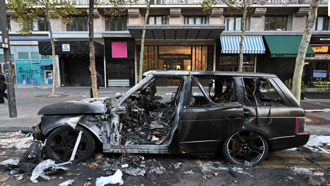 Fransa'da sarı yeleklilerin gösterilerinde 2 binden fazla kişi gözaltına alındı