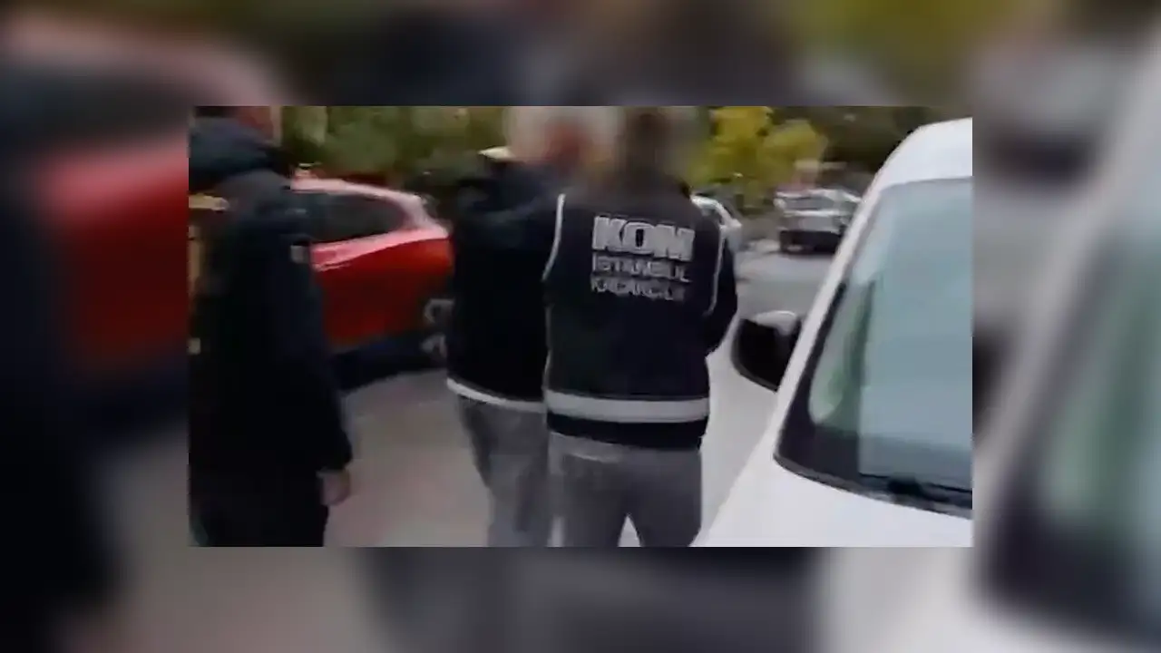 İst. merkezli 3 ilde FETÖ'nün mahrem yapılanmasına yönelik operasyon