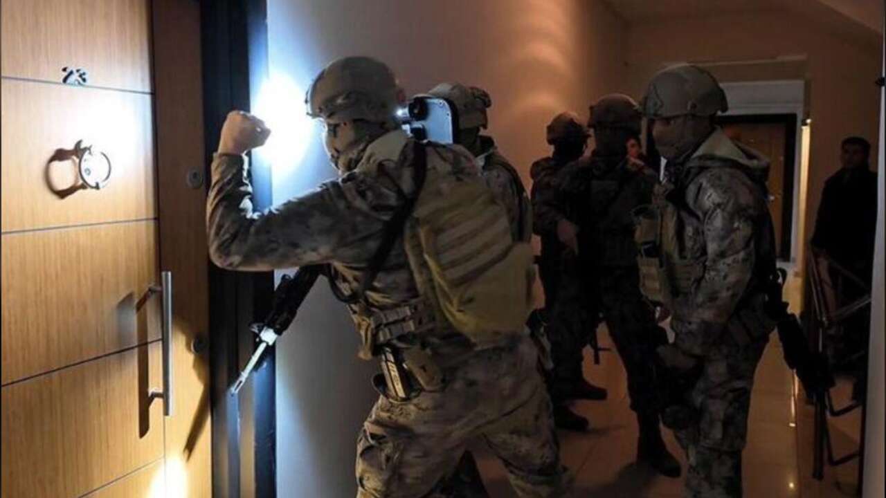 Ankara merkezli operasyonda "Daltonlar" suç örgütüyle bağlantılı 10 şüpheli gözaltına alındı