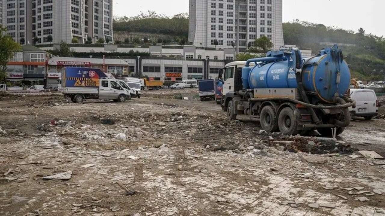 Selden etkilenen Ayazağa'da ıslah çalışmaları sürüyor