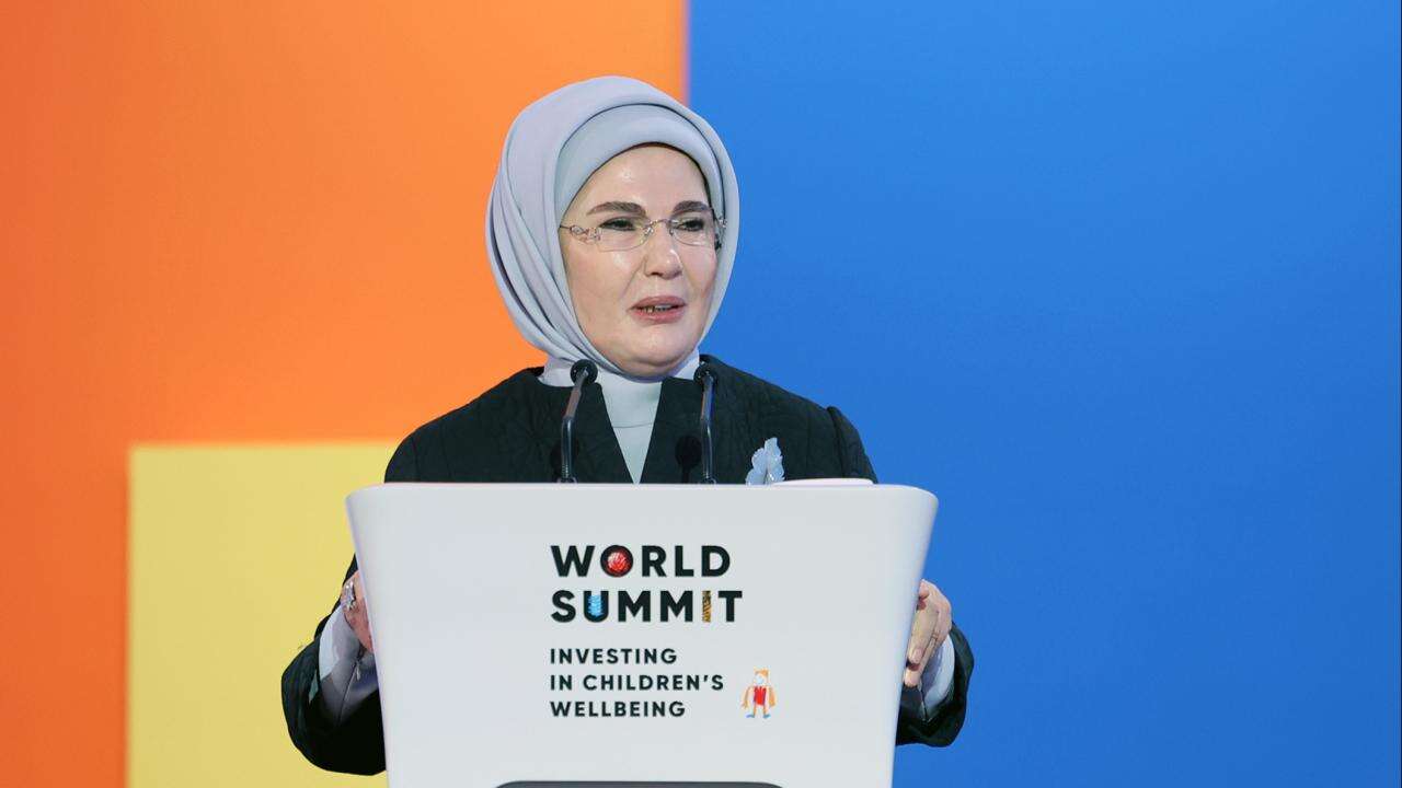 Emine Erdoğan: Savaş bölgelerindeki çocukların sesi olmak insanlık vazifemiz