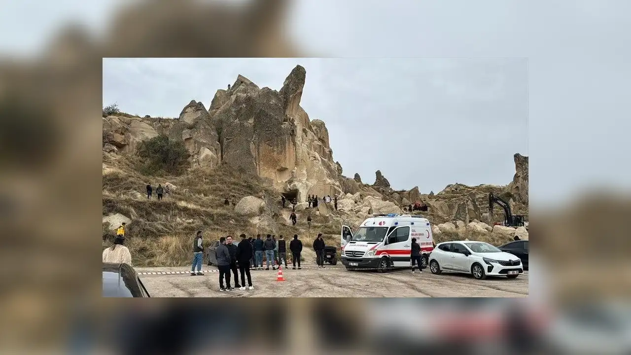 Nevşehir'de peribacasından kopan kaya parçalarının altında kalan 2 kişi hayatını kaybetti