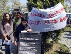 Üniversiteli Öğrencilerden Alternatif 23 Nisan Kutlaması