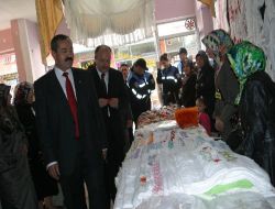 Gökkuşağı Derneği Kermes Düzenledi