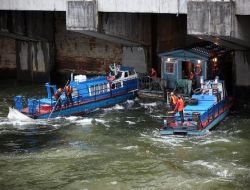 Yıkılan Rus Hidroelektrik Santralinde Ölü Sayısı 13'e Yükseldi, 61 Kişiden Haber Alınamıyor