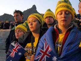 Anzaklar 'ŞAFAK AYİNİ' İçin Akın Etti!