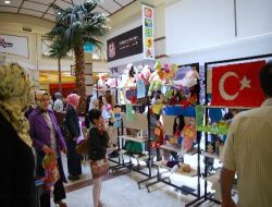 Minik Mankenler İzleyenleri Büyüledi