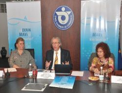 İzmir Ticaret Odası, 'derin Mavi' İsimli Vitrin Tasarım Yarışması Düzenledi