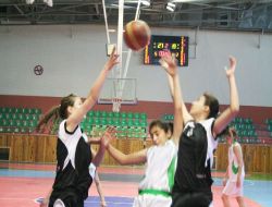 Küçük Bayanlar Basketbol Şampiyonası Başladı!