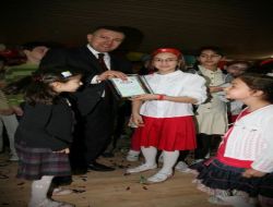 Rize Özel İlgi İlköğretim Okulu'nun Tiyatro Gösterisi Tam Not Aldı