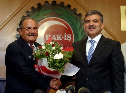 Cumhurbaşkanımızın 'kiralık işçi' yasasını veto edeceğine inanıyorum!!