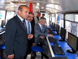 Ceyhan Belediyesi Mobil Bilişim Otobüsü Oluşturdu