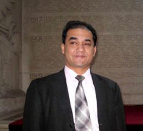 Uygurlu ünlü bilim adamı İlham Tohti kayboldu!!