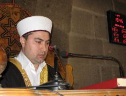 Hafız Günay, Kur'an Tilavetiyle Gönülleri Mest Etti