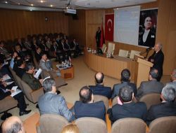 Vali Atış: Mevsimlik İşçilerin Yaşam Standardını Arttırmak İçin Çalışıyoruz