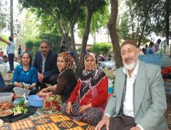 Romanlar 1 Mayıs'ı Şenlik Havasında Kutladı!